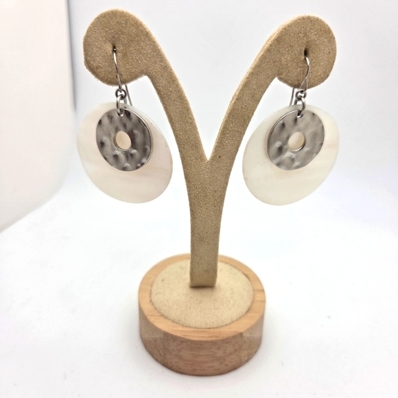 Jewelry - Elegant Silver Tone and Mother Pearl Dangle Earrings